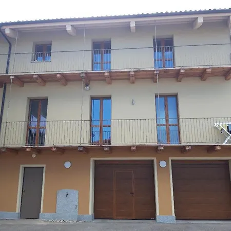 Appartamenti Il Borgo Orchidea Busca Buitenkant foto