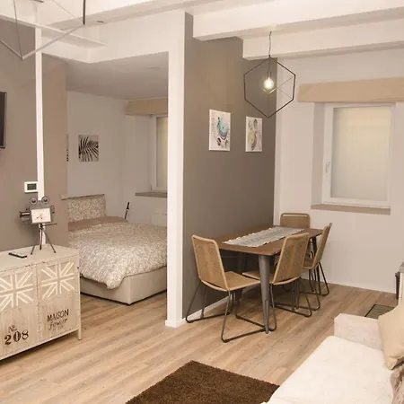 Appartamenti Il Borgo Orchidea Busca Buitenkant foto